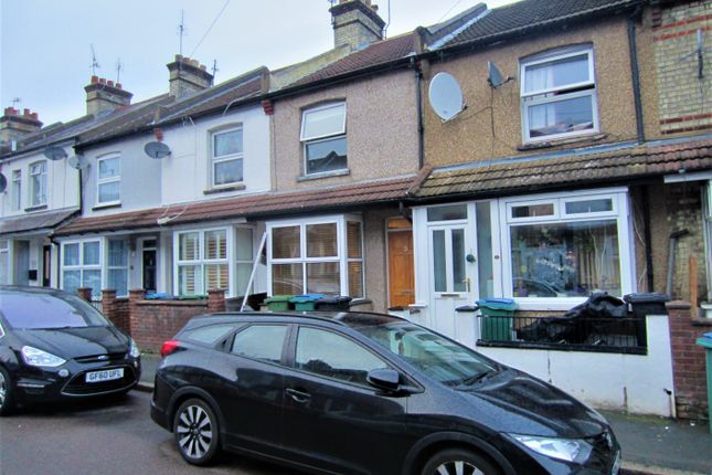 Terraced house to rent in Cecil Street, Watford