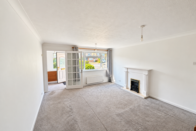 35 Butcher Close, Staplehurst photo 2