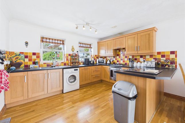 11, Penmare Court, Hayle photo 3