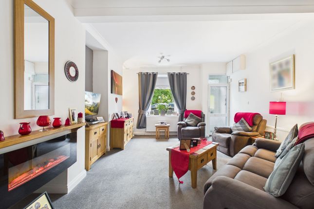 2 Mydriam Place, Tredegar photo 2