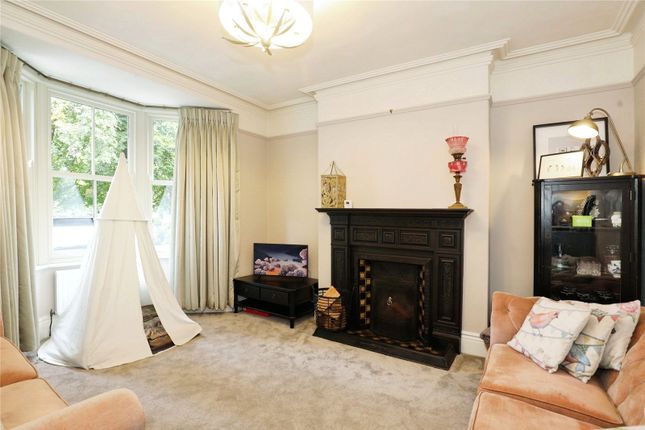 12, Heath Grove, Buxton photo 4
