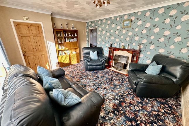 18, Springfield Avenue, Doncaster photo 2