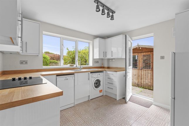 4, Grange Road, Hazlemere photo 3