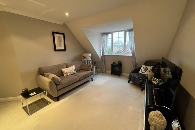 18, Dixon Court, Macclesfield photo 4