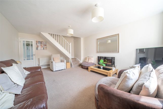 2, Turnberry Grove, West Yorkshire photo 2