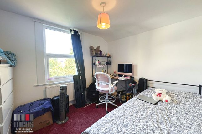 138a, Griffin Road, London photo 5