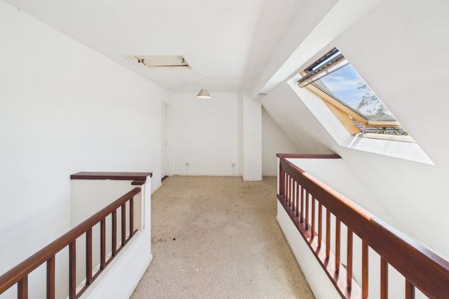 18, Rowe Court, Reading photo 4