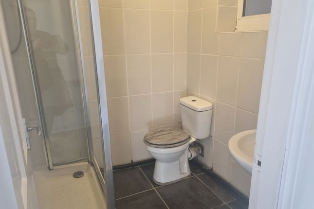 Flat to rent in Fountain Lane, Frodsham