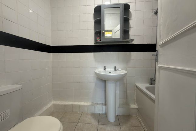 Studio F, Stonard Road, London photo 5