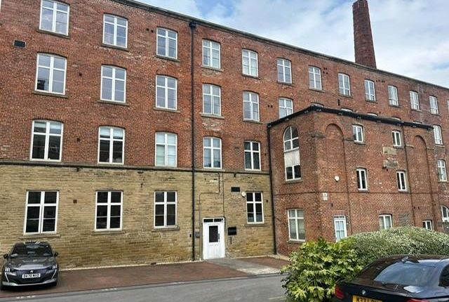 Thumbnail Flat to rent in Winker Green Lodge, Armley, Leeds