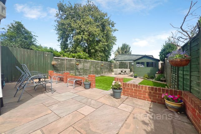 11, Church Road, Hampshire photo 3