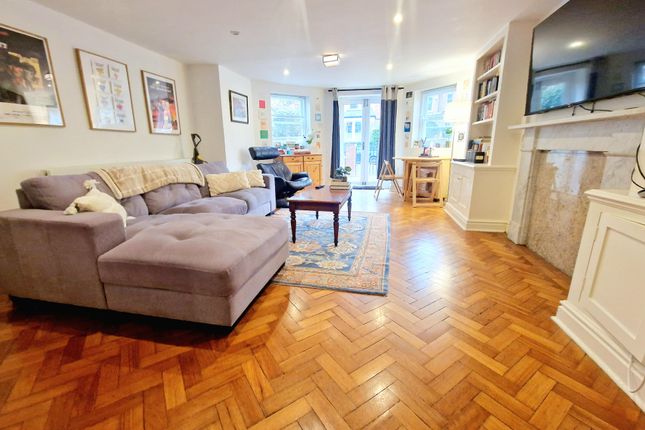 Mountview Road, Crouch End photo 3