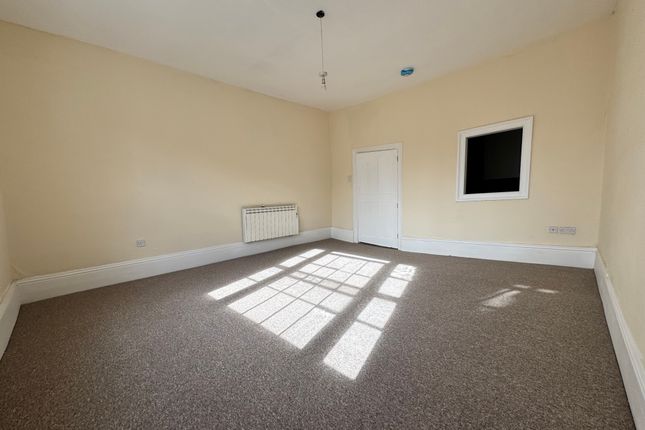 Flat 1, Blake House, Ramparts Walk, Totnes photo 3