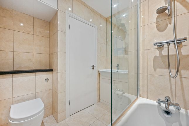 Flat 3, 68 Wimpole Street, Marylebone Village photo 4