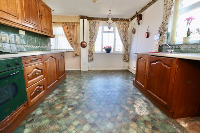 1, Bradbury Avenue, Lincoln photo 2