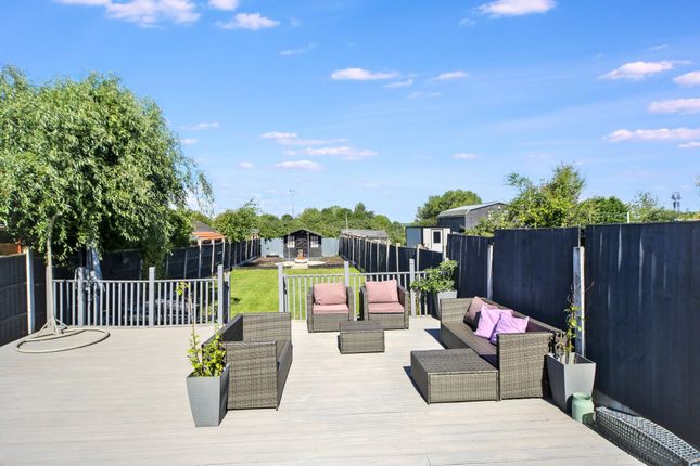3 Holden Walk, Wigan photo 4