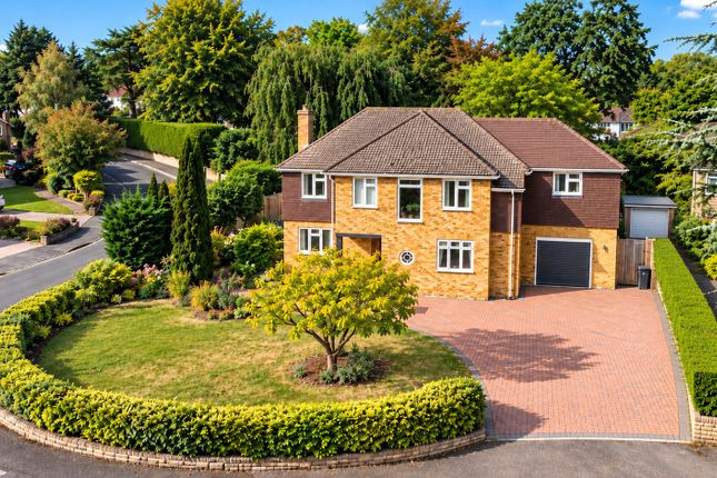 5-bed detached on Clarewood Drive, Surrey, £1,250,000