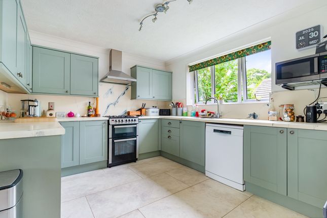 Oak Lodge, Uckfield photo 3