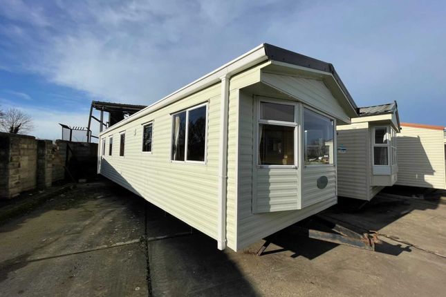 Thumbnail Mobile/park home for sale in Halkyn Street, Holywell
