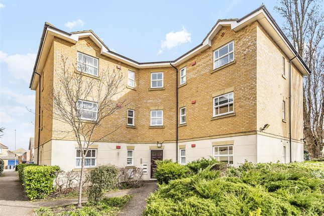 Thumbnail Flat for sale in Wittering Close, Kingston Upon Thames