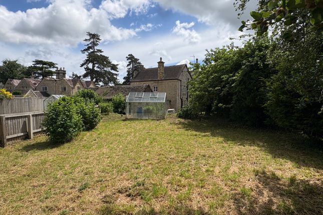 7, Hatherop, Gloucestershire photo 2