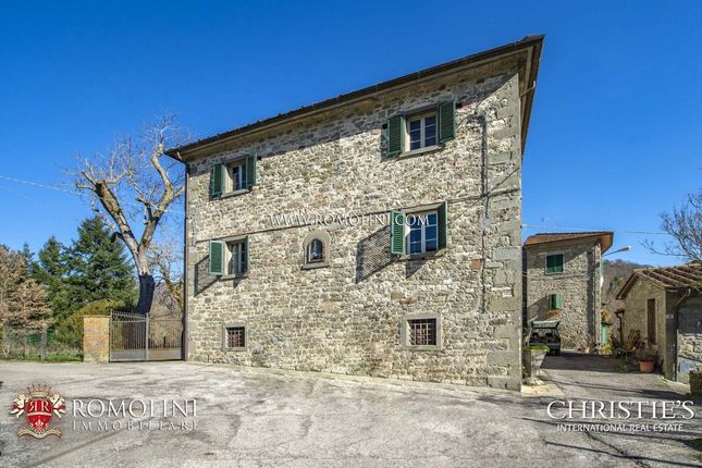 Villa for sale in Caprese Michelangelo, Tuscany, Italy