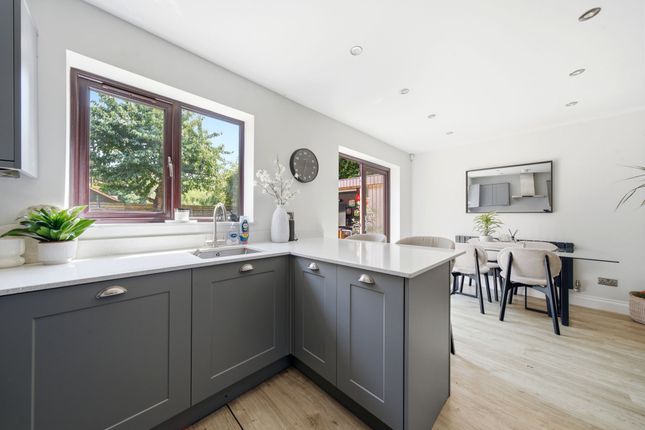 351 The Rowans, Cambridge photo 3