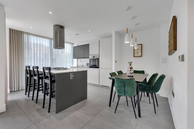 Flat Flat 7, 5-6, Cliff Villas, Camden photo 2