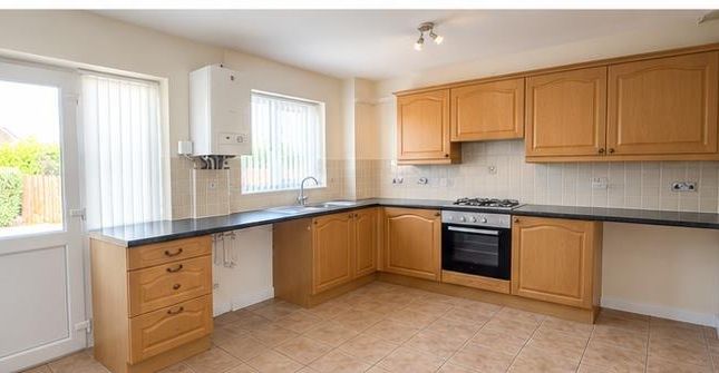 20, Ifton Fields, St Martins photo 4