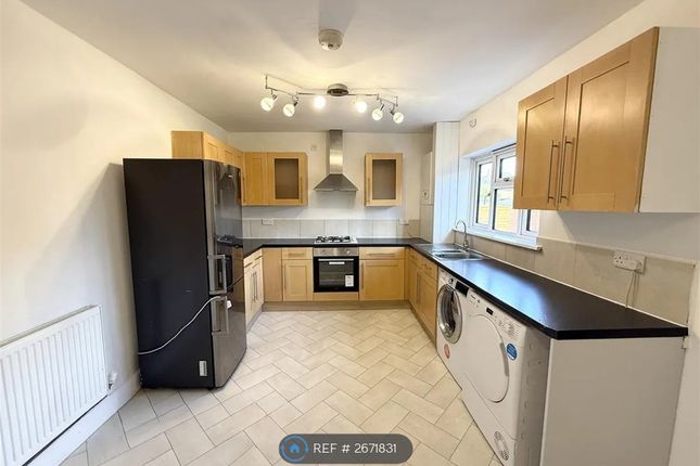 Henderson Grove, Stoke-On-Trent photo 4
