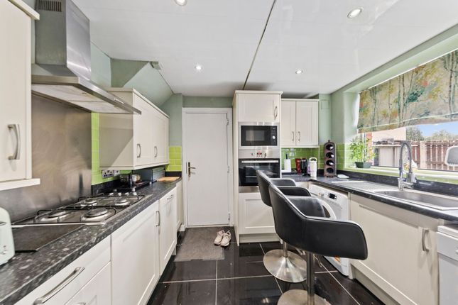 11 Devon Road, Manchester photo 4