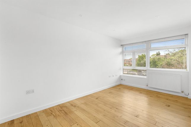 29, Shelburne Court, High Wycombe photo 4