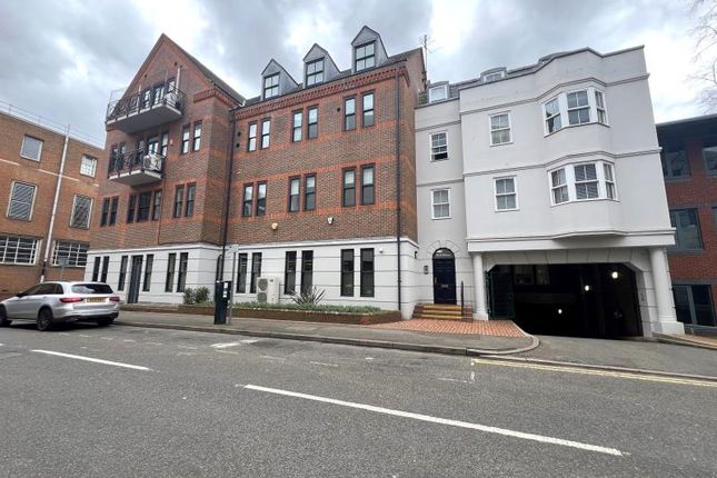 Thumbnail Flat to rent in College Road, Guildford