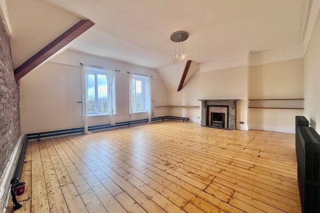 Flat for sale in St James Terrace, Buxton, Derbyshire