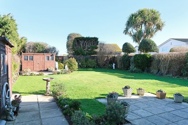 12, Viscount Drive, Pagham, Bognor Regis, West Sussex photo 3