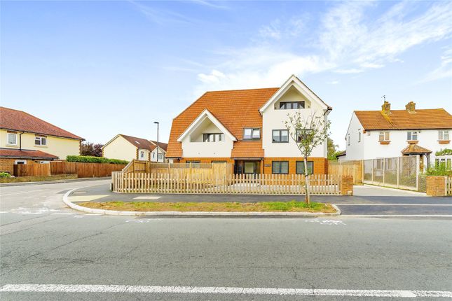 Thumbnail Flat for sale in Woodmere Avenue, Croydon