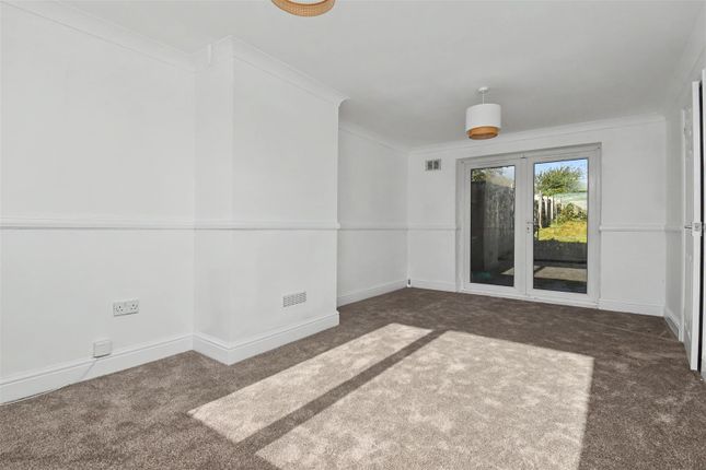 Thirsk Road, Corby photo 3