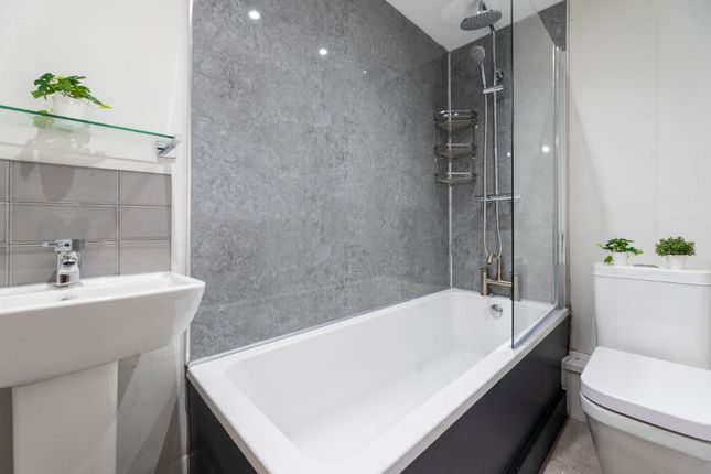 24A, Warwick Street, Newcastle photo 4
