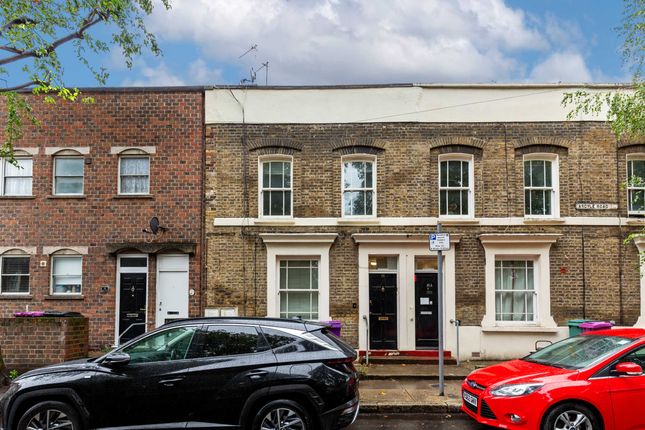1-bed flat on London, £170,000