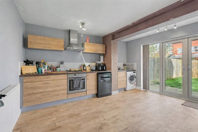 7, Lido Close, Nottingham photo 3
