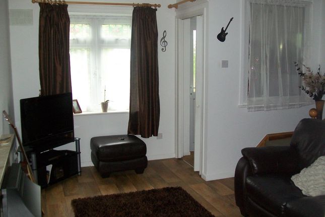 14 Windrush Rise, Ottery St Mary photo 2