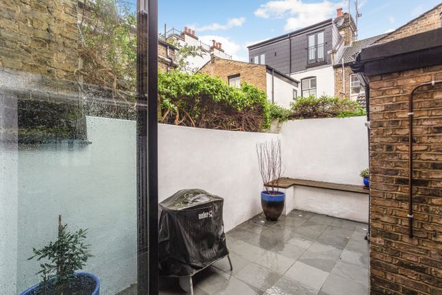 Terraced house for sale in Bective Road, Putney, London