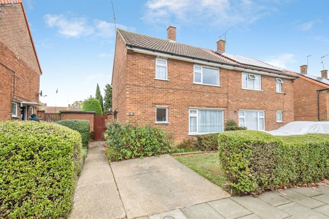 3-bed semi-detached on Greenfinch Avenue, Ipswich, £190,000