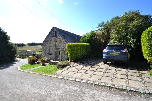 2-bed detached on Dovecote, Treveague, St Austell, £275,000