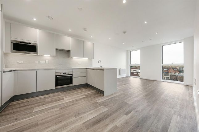 Flat for sale in Copeland Road, London