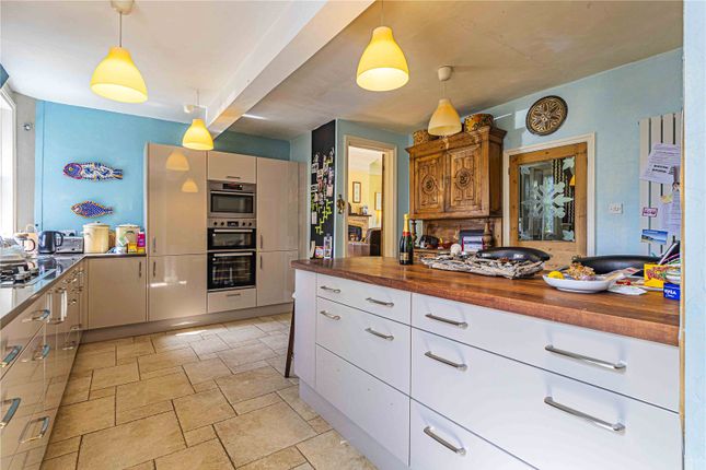 Hazeldene Lodge, 48, Aldenham Road, Hertfordshire photo 4