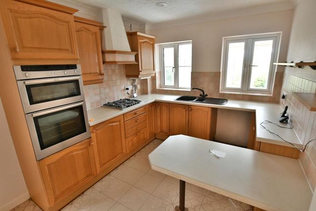 4, Charborough Way, Sturminster Marshall photo 3
