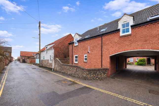 2-bed flat on 11, Eagles Court, Wells-next-the-Sea, £145,000