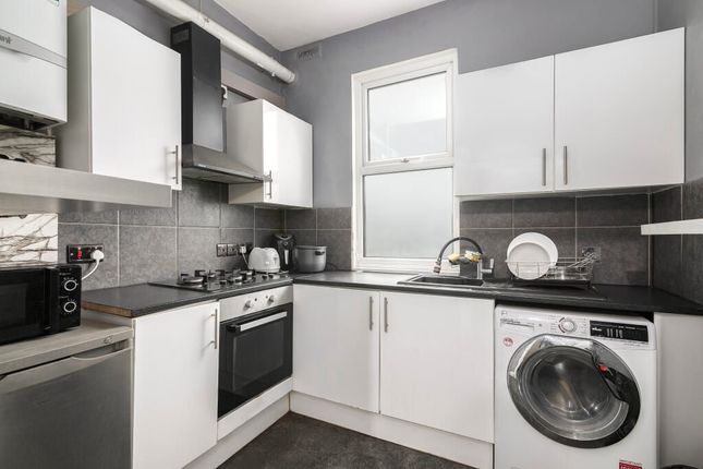 58, Montague Road, Hounslow photo 4