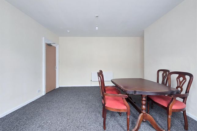 68, Bradford Road, Huddersfield photo 3